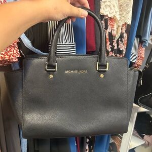 Michael Kors Black Saffiano Leather Satchel – Elegant, Durable, & Spacious